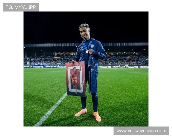 斯特拉斯堡700万欧元签下敦刻尔克新星亚辛，弥补边路战力